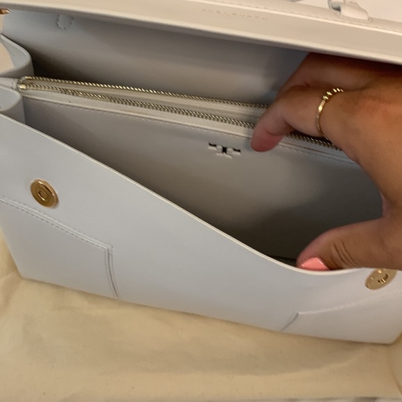 Tory Burch Flat White Crossbody Bag - Picture 6 of 7